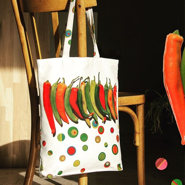 Graphic Vegetable tote bag Pimentos