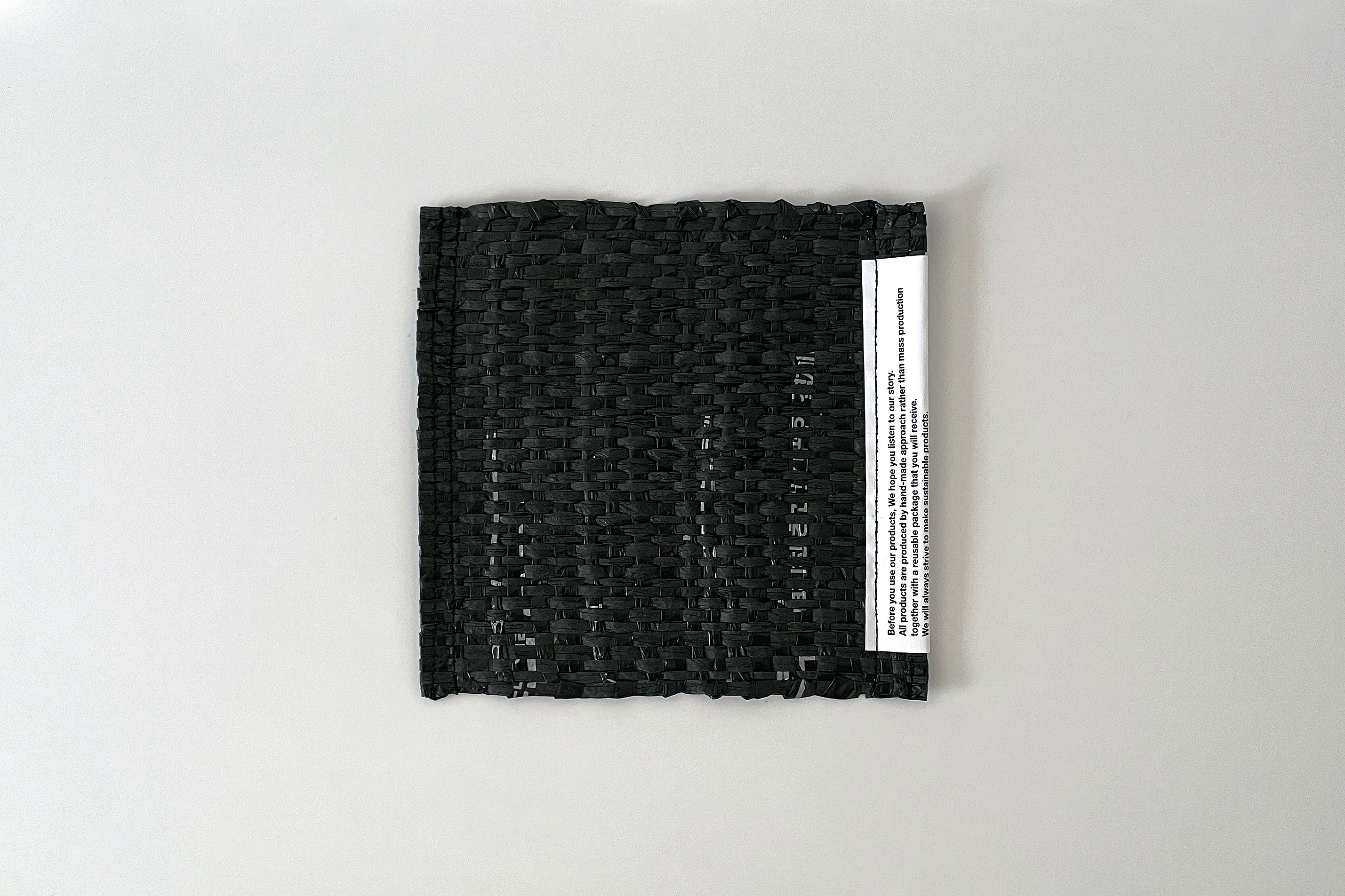 Sustainable woven coaster - Black