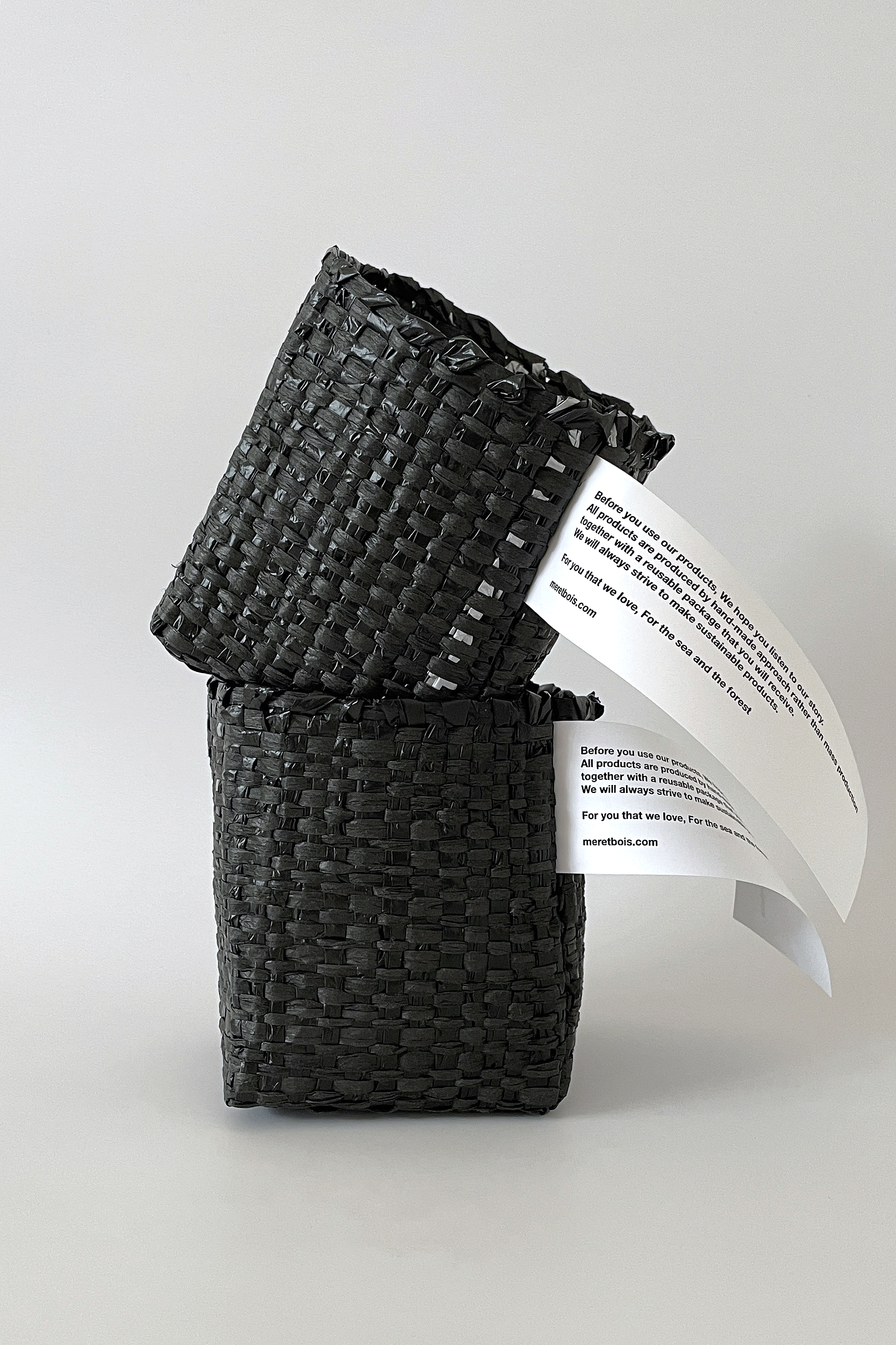 Sustainable woven basket - Black